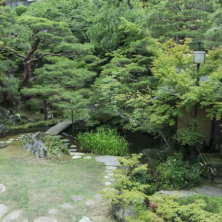 Nanzenji Sando Kikusui-2