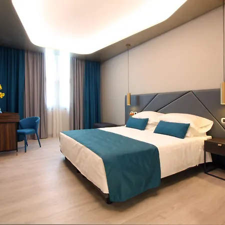 The Hive Hotel-3
