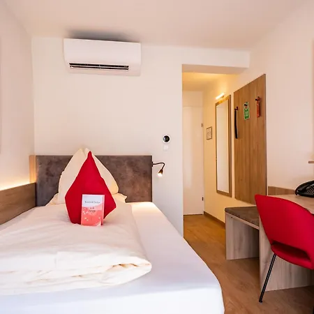 Hotel Rosenvilla-3