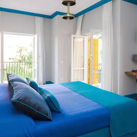 Sorrento Pool&Suites-2