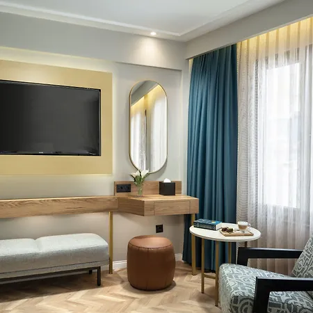 Royan Suites-2