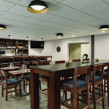 Four Points By Sheraton Raleigh Arena-2