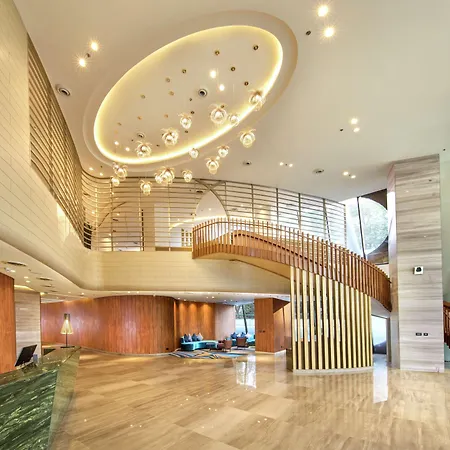 Doubletree By Hilton Ahmedabad-3