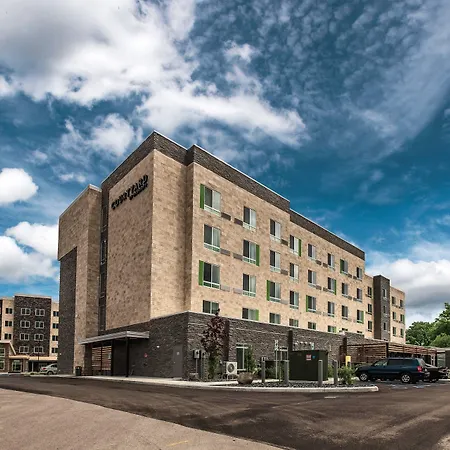 Courtyard By Marriott Toledo West-2