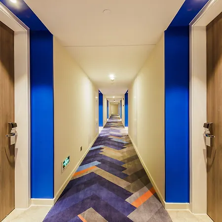 Holiday Inn Express Shanghai Xuhui Binjiang, An Ihg Hotel-3