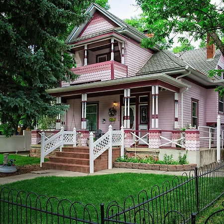 Holden House 1902 Bed & Breakfast Inn-2