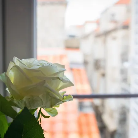 Soleil Luxury Rooms Old Town-3