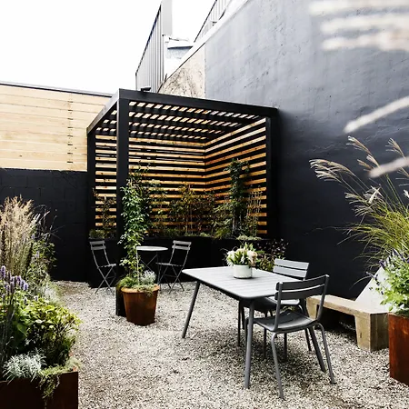 Lokal Hotel Fishtown-3