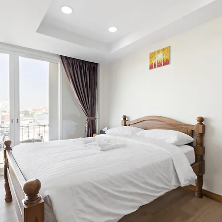 Royale 8 Ville Guest House-2