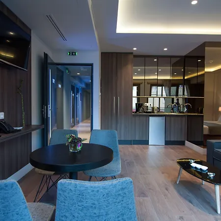Athens Platinum Rooms And Suites-2