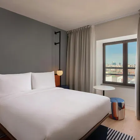 Aloft By Marriott Madrid Gran Via-3