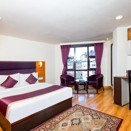 Sumitel Hotel 500 Meters From Mall Road-3