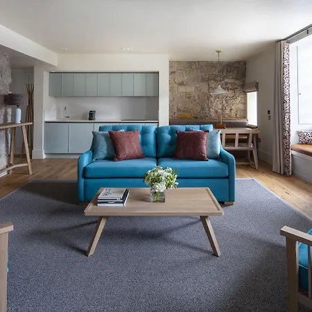 Abbey Strand Apartments, At Holyrood-3