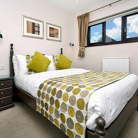 Conifers Guest House-3