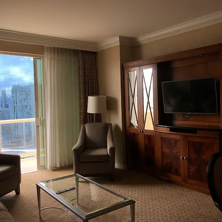 True 1Br Balcony Suite With Strip View At Mgm Signature-3