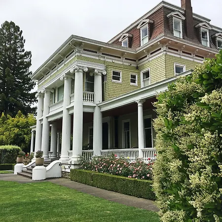 Churchill Manor-2