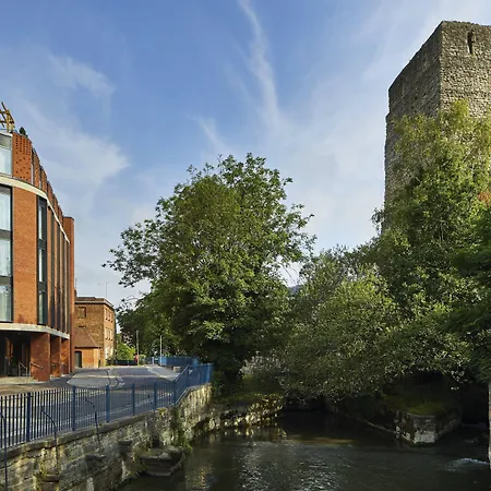 Courtyard By Marriott Oxford City Centre-3