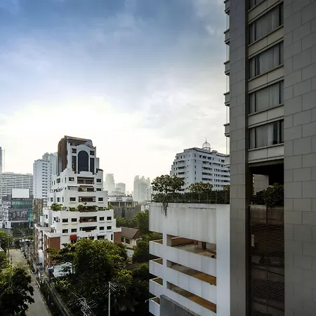 The Quarter Ploenchit By Uhg-2