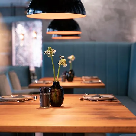 Unsoeld'S Factory Hotel-2