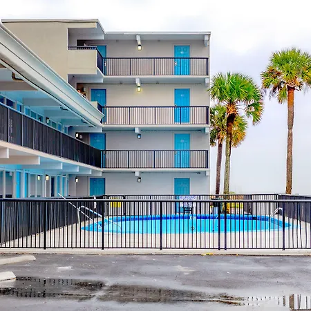 Aventura On The Ocean-3