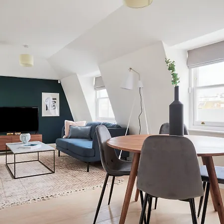 Sonder Kensington Town House-2