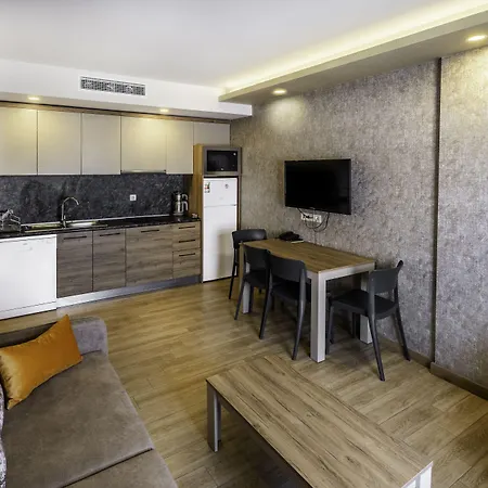 Golden World Suite Hotel-3