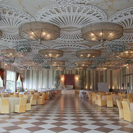 Opulent By Udman Chhattarpur-3