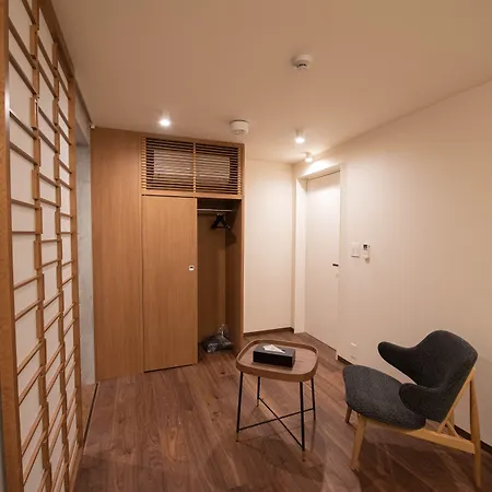 Spatium Ginza Pony-2