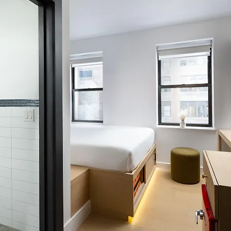 Little Charlie Hotel-2
