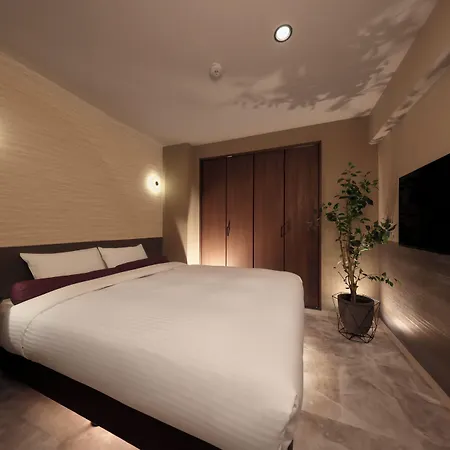 Dotombori Crystal Hotel 3-3