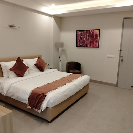 Rosastays Gurugram Sec 31-2