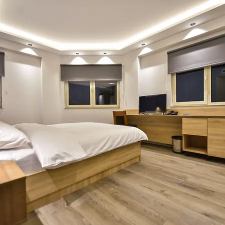Baron Boutique Hotel Yerevan-3