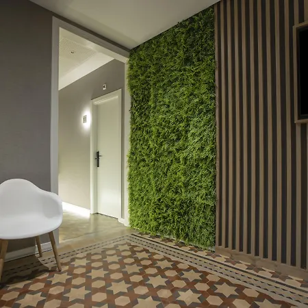 Fontanella By Bcn Urban Rooms-3