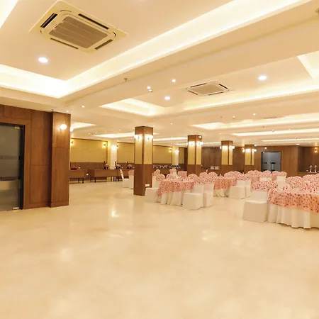 Hotel Dolphin Grand-3