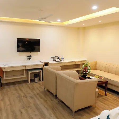Hotel Dolphin Grand-2
