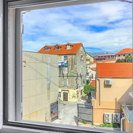 Irini Luxury Rooms-2