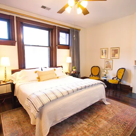 Louisville Bourbon Inn-2