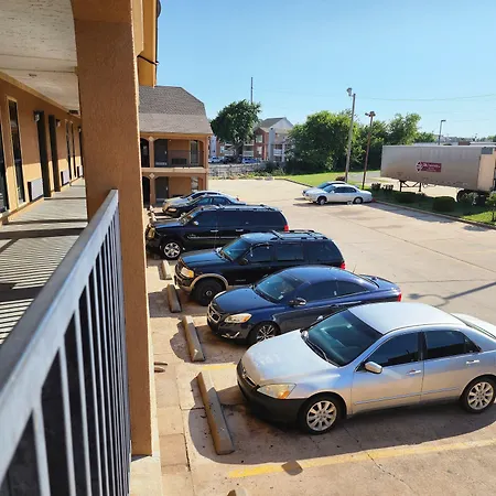 Executive Inn-3