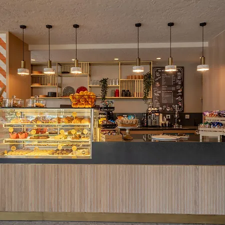 Oli Hotel And Suites-3