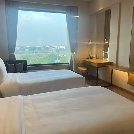 Ramada Encore By Wyndham Amritsar Airport-3
