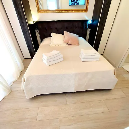 Piccolo Mondo Verona 'Deluxe Suite & Rooms'-2