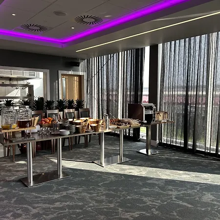 Tynecastle Park Hotel-2