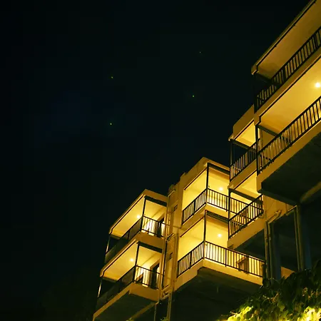 Dolphin Nose Retreat-3