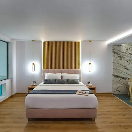 Cityluxe Suites & Rooms-2