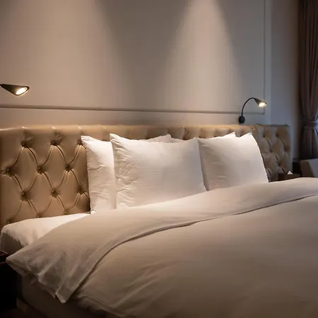 Hotel Mvsa+Michelin 2 Starred Molino De Urdaniz-3