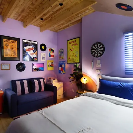 Kitsch Hotel-3
