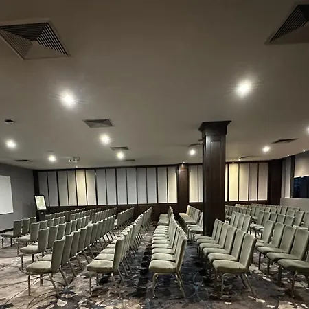 Clayton Hotel, Leeds-2
