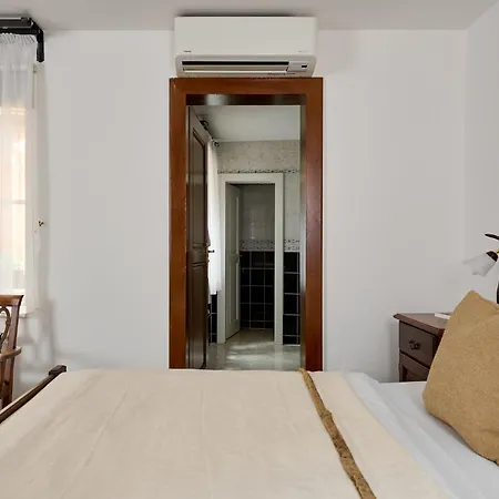 Hotel Residence U Cerneho Orla-2