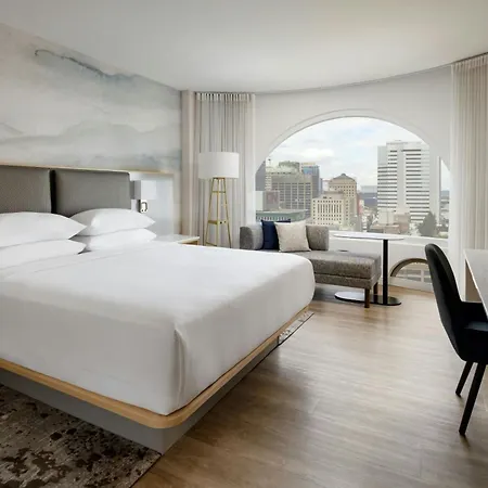 Montreal Marriott Chateau Champlain-3