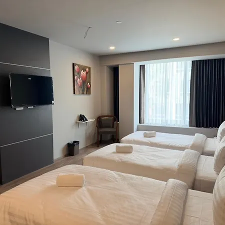 Manhattan Hotel Bangkok-3